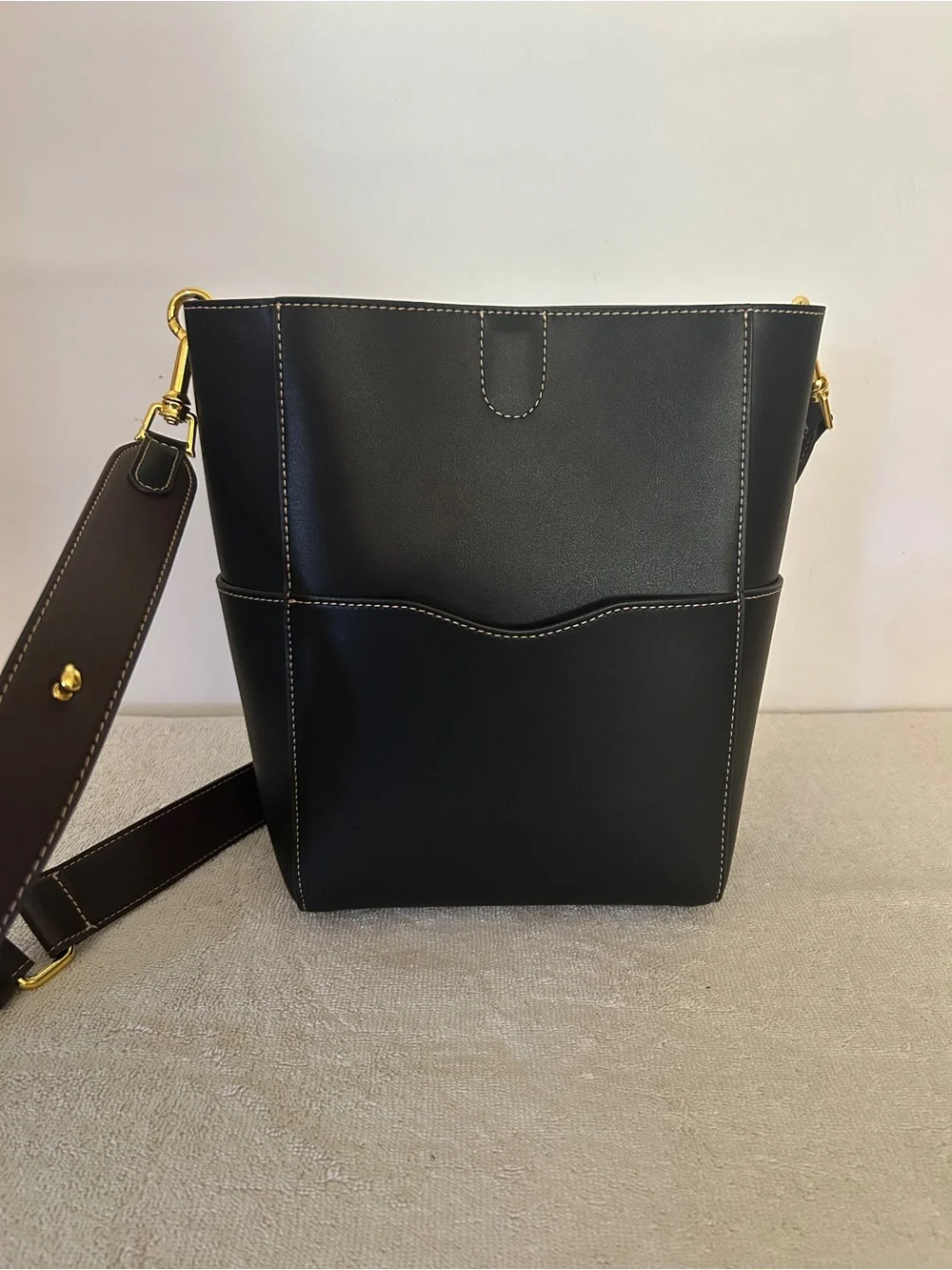 AALLYN - Dark Brown Leather Crossbody Bag with adjustable Strap